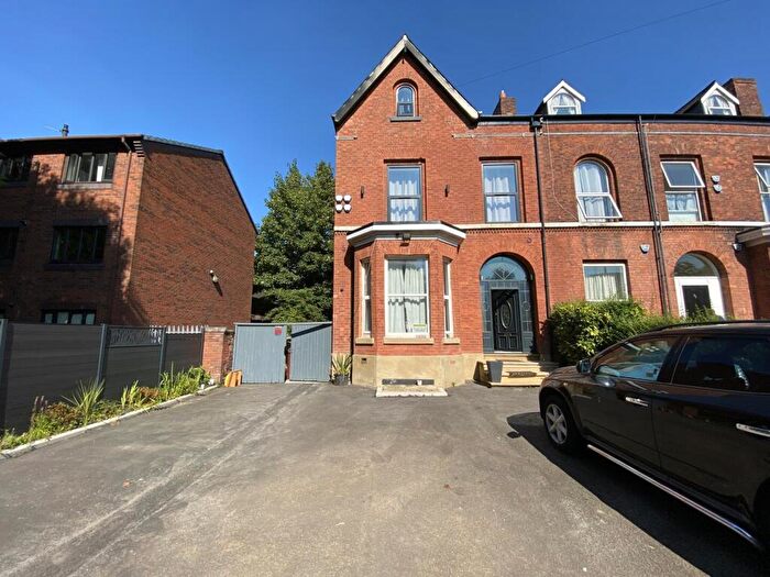 2 Bedroom Apartment To Rent In Withington Road, £pcm, M16
