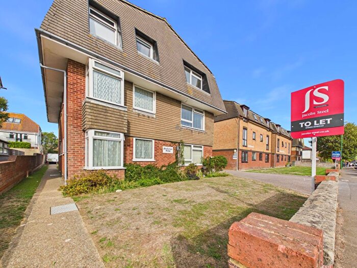 1 Bedroom Flat To Rent In Penhill Road, Lancing, BN15