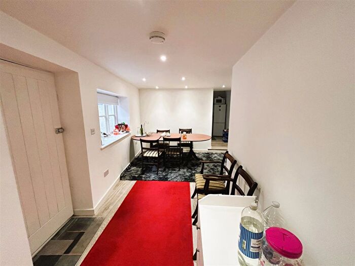 1 Bedroom Maisonette To Rent In High Street, Lymington, SO41