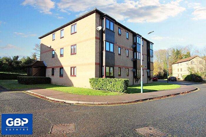 1 Bedroom Flat To Rent In Rushdon Close, Romford, RM1