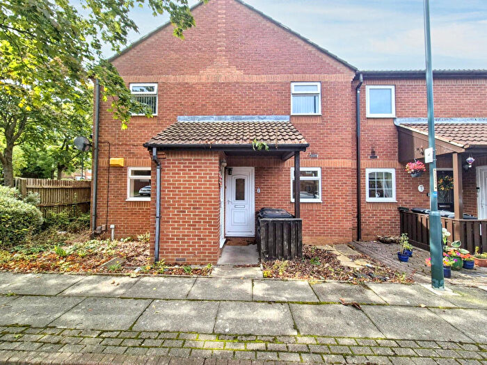 2 Bedroom Flat To Rent In Agincourt, Hebburn, Tyne And Wear, NE31