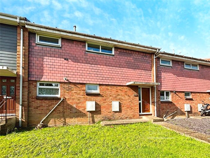 3 Bedroom Terraced House For Sale In Hookes Way (Heylo Housing), Newport, Isle Of Wight, PO30