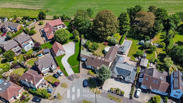 4 Bedroom Detached House For Sale In Highfield Road, Sandridge, St. Albans, AL4