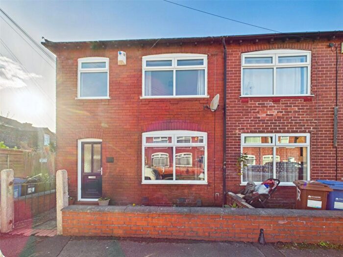 3 Bedroom End Of Terrace House For Sale In Broadhurst Street, Cale Green, Stockport, SK3