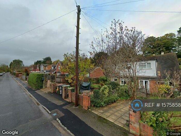 3 Bedroom Semi-Detached House To Rent In Shiplake Bottom, Peppard Common, Henley-On-Thames, RG9