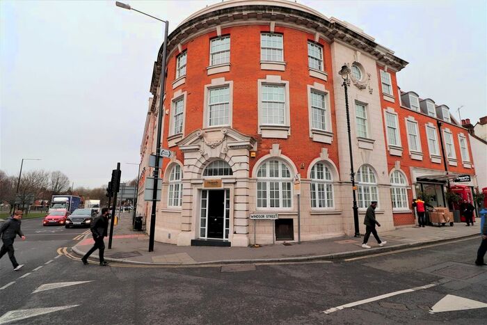 1 Bedroom Flat To Rent In Westcombe House, Uxbridge, UB8