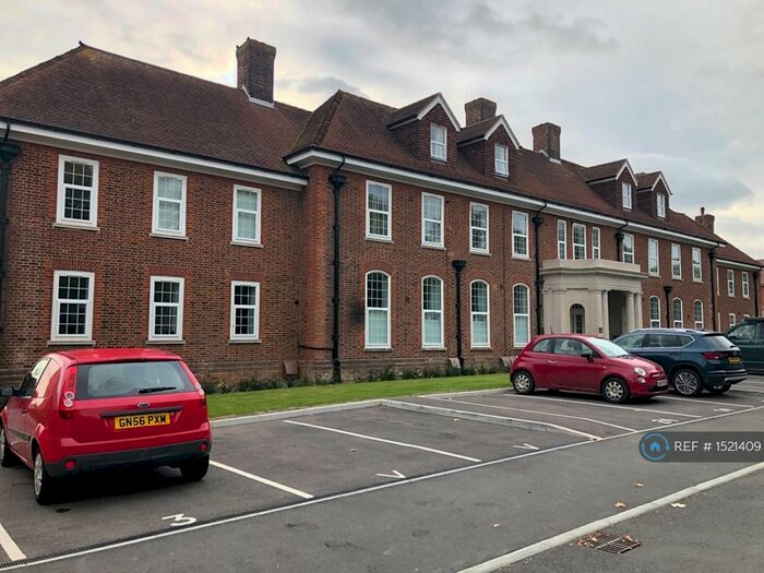 2 Bedroom Flat To Rent In Major Close, Cheriton Folkestone, CT20