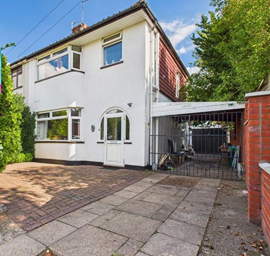 3 Bedroom Semi-Detached House For Sale In Heather Avenue, Norwich, Norfolk, NR6
