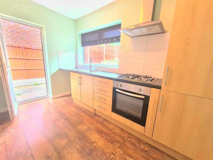 3 Bedroom Semi-Detached House To Rent In Western Boulevard, Nottingham, NG8