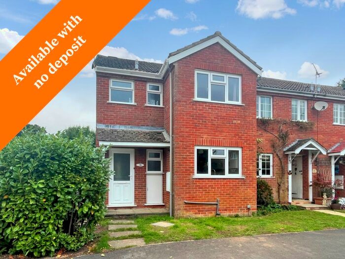 3 Bedroom End Of Terrace House To Rent In Pennington Close, Colden Common, Winchester, SO21