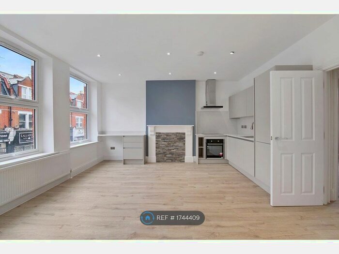 2 Bedroom Flat To Rent In Richmond Road, Twickenham, TW1