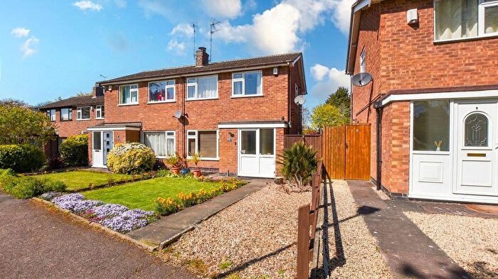 3 Bedroom Semi Detached House For Sale In Portland Walk, Oadby, Leicester, LE2