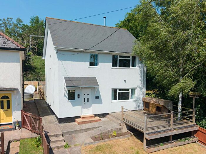 3 Bedroom Detached House For Sale In Sandford, EX17