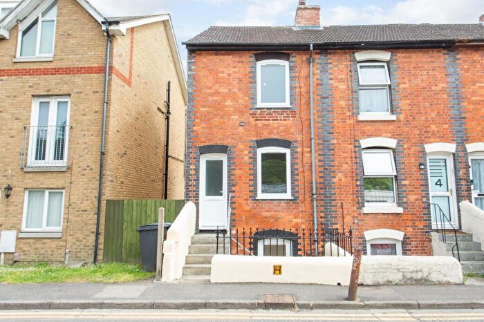 3 Bedroom End Of Terrace House For Sale In Primrose Road, Dover, CT17