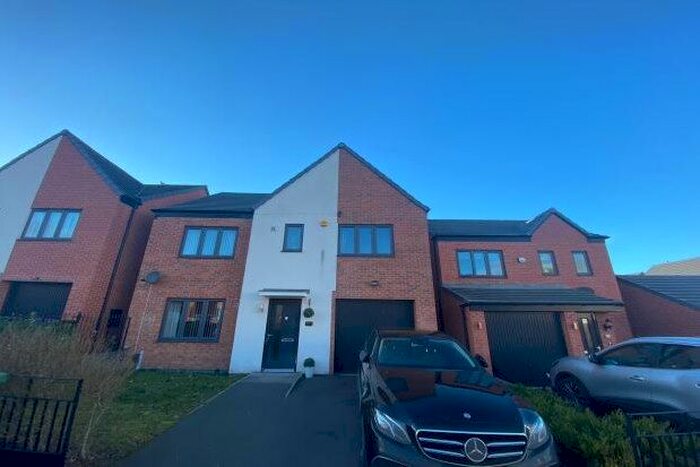 5 Bedroom Detached House To Rent In Akron Drive, Wolverhampton, WV10
