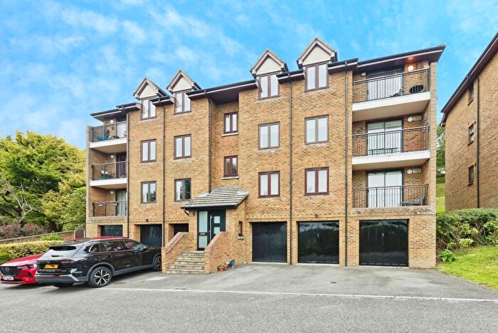 2 Bedroom Flat For Sale In Samphire Court, Taswell Street, Dover, Kent, CT16