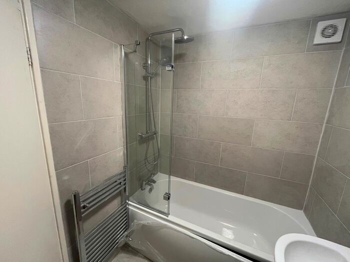 2 Bedroom Flat To Rent In Eskdale, London Colney, St Albans, AL2