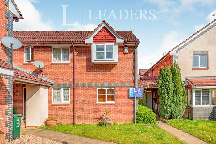 2 Bedroom End Of Terrace House To Rent In Stepney Close, Maidenbower, RH10