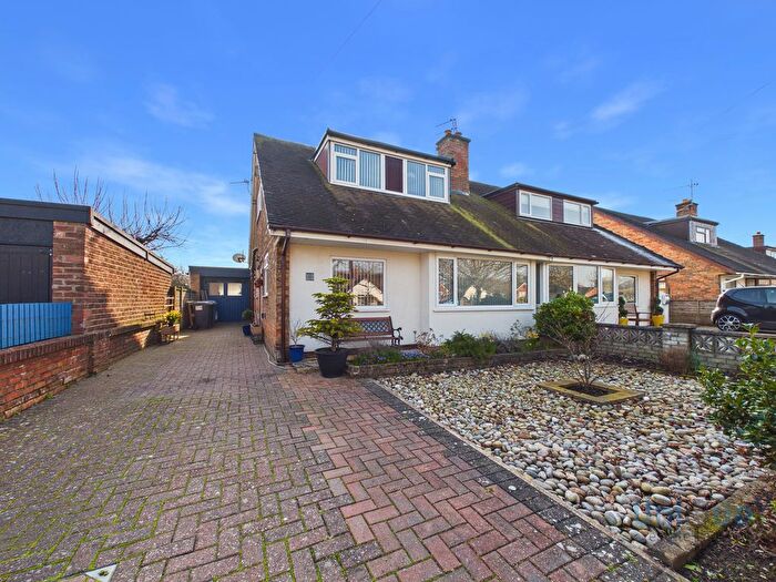 4 Bedroom Bungalow For Sale In Winston Avenue, Lytham St. Annes, FY8