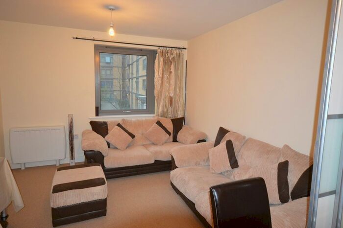 1 Bedroom Flat To Rent In Ebbett Court, North Victoria Road, North Acton, W3