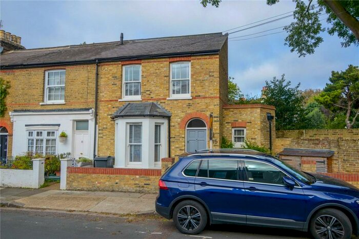 1 Bedroom End Of Terrace House To Rent In Archway Street, London, SW13