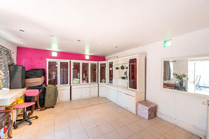 6 Bedroom Semi Detached House For Sale In Hillcroft Crescent, Wembley Park, Wembley, HA9