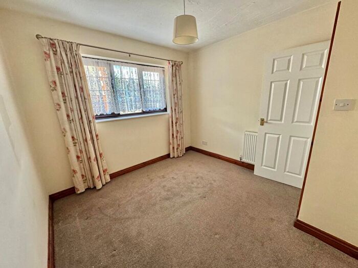 2 Bedroom Semi-Detached Bungalow For Sale In Moorbrooke, Hartshill, CV10