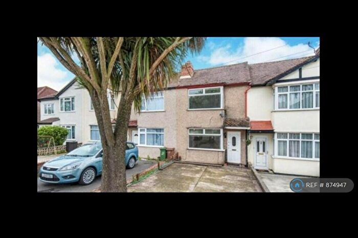 2 Bedroom Terraced House To Rent In Boscombe Road, Worcester Park, KT4