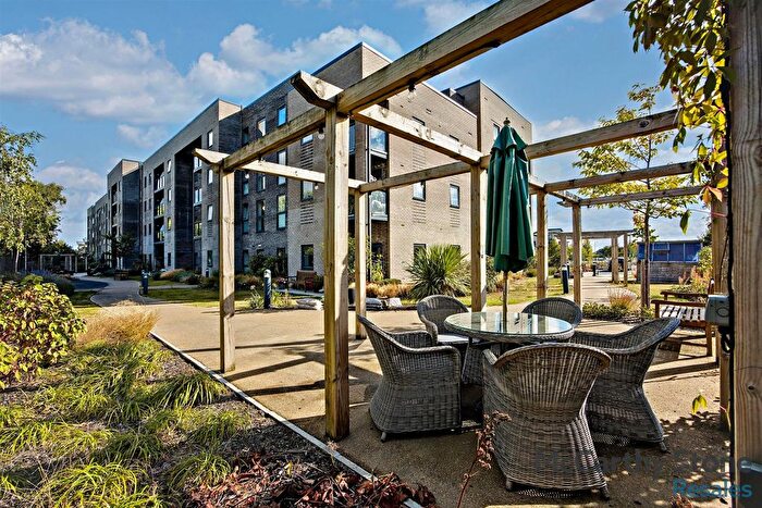 2 Bedroom Flat For Sale In Gilbert Place, Lowry Way, Swindon, Wiltshire, SN3