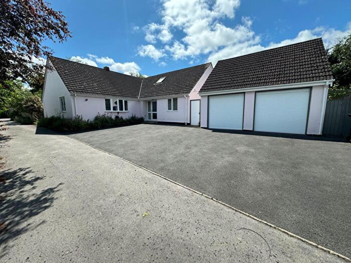 6 Bedroom Detached Bungalow For Sale In Lower Radley, Abingdon., Abingdon, Oxfordshire, OX14