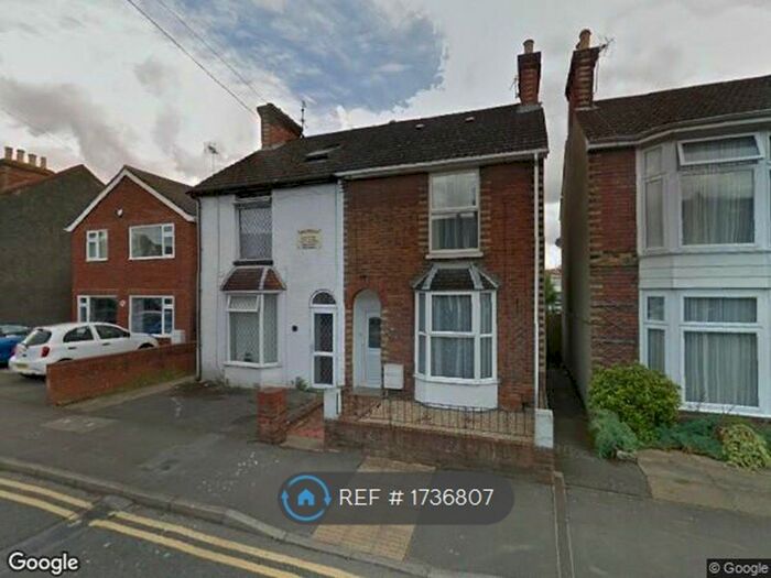 3 Bedroom Semi-Detached House To Rent In Ashford, Ashford, TN23