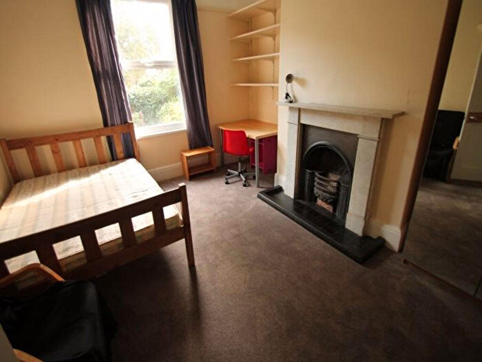 4 Bedroom House To Rent In Victoria Road, Leeds, LS6