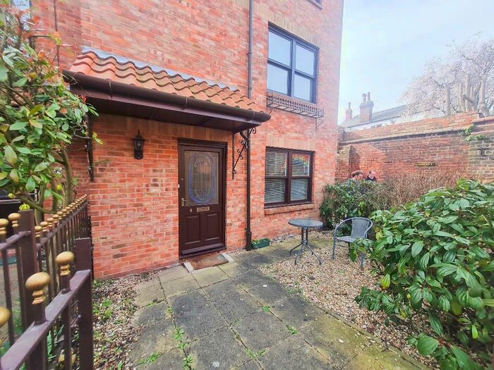 2 Bedroom Maisonette To Rent In Wainwell Mews, Lincoln, LN2
