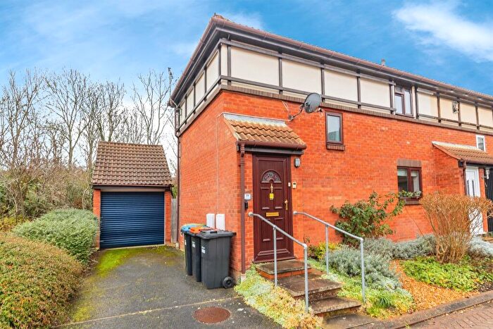 2 Bedroom End Of Terrace House For Sale In Whitsun Pasture, Willen Park, Milton Keynes, MK15