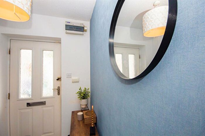 3 Bedroom Town House For Sale In Elvington Close, Congleton, Cheshire, CW12