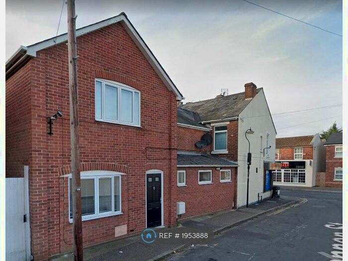 2 Bedroom End Of Terrace House To Rent In Barrack Street, Colchester, CO1