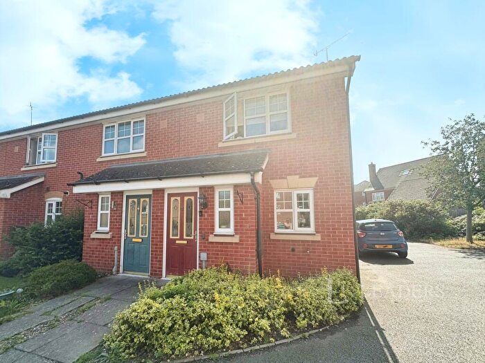 2 Bedroom House To Rent In Gauge Close, Bromsgrove, Worcestershire, B60