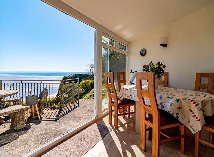 4 Bedroom Detached House For Sale In Pendine, Carmarthen, SA33