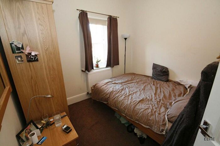 2 Bedroom Apartment To Rent In Gilesgate, Durham, DH1