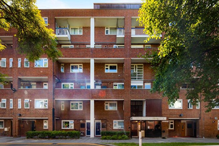 3 Bedroom Flat For Sale In James House, Solebay Street, London, E1