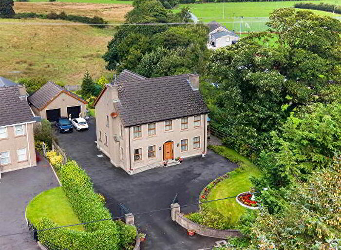 4 Bedroom Detached House For Sale In Rathfriland Road, Dromore, BT25