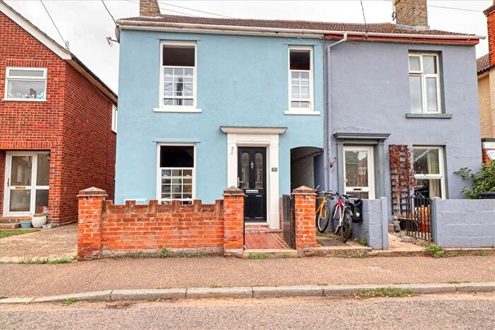 3 Bedroom Semi Detached House For Sale In York Road, Brightlingsea, CO7