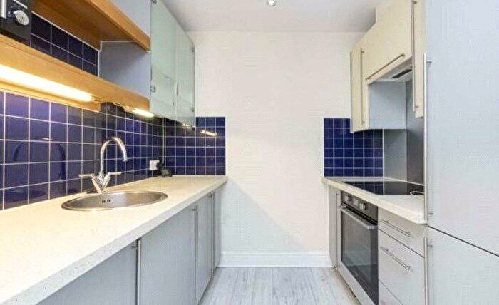1 Bedroom Flat To Rent In Cornell Building, Coke Street, Tower Hamlets, London, E1