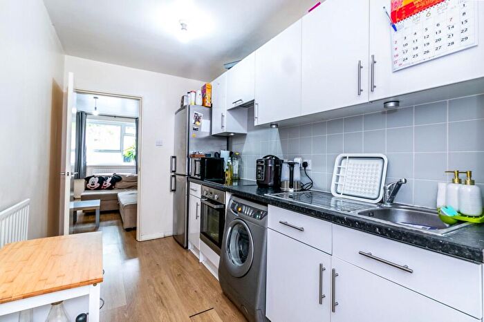 1 Bedroom Flat To Rent In Denmark Road, Kingston Upon Thames, KT1
