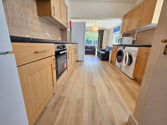 6 Bedroom Terraced House To Rent In Brynland Avenue, Bristol, Somerset, BS7