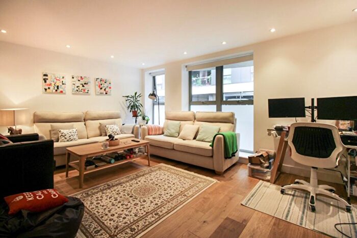 2 Bedroom Apartment To Rent In Seward Street, London, EC1