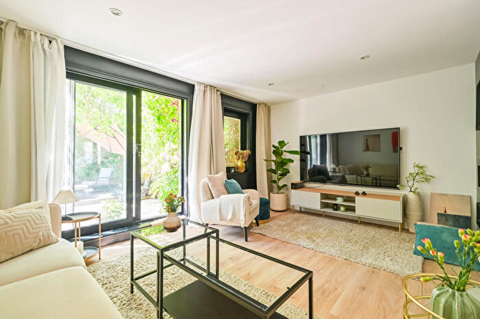 4 Bedroom Terraced House For Sale In Hereford Road, , Bow, London, E3