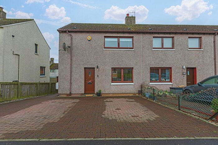 2 Bedroom Semi-Detached Villa For Sale In Murray Knowe, Cardenden, Lochgelly, KY5