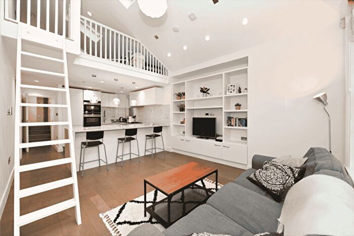 3 Bedroom Flat To Rent In Grove Avenue, London, N3