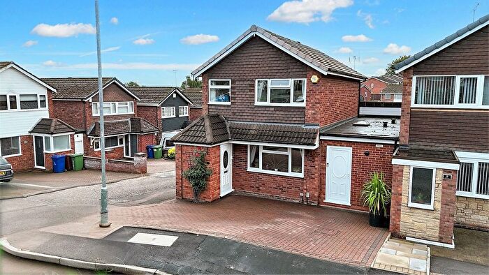 3 Bedroom Link Detached House For Sale In Roseway, Rugeley, WS15